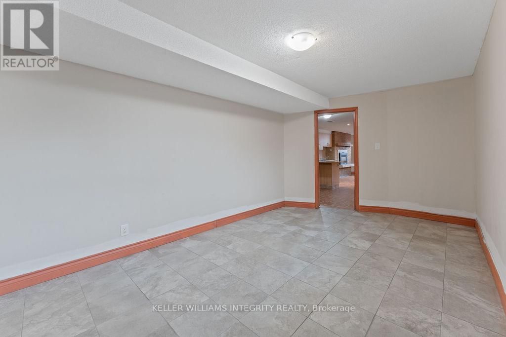 62 CHIPPEWA AVENUE Image 41