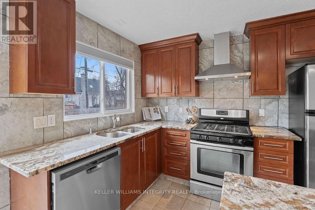 62 CHIPPEWA AVENUE Image 8