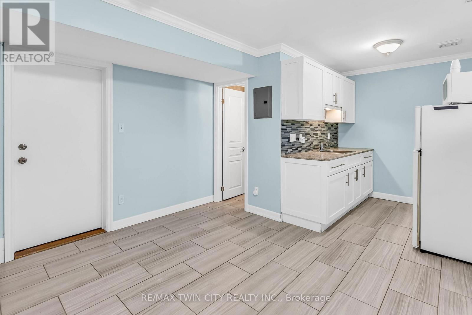 1 - 31 SOUTHDALE AVENUE Image 5