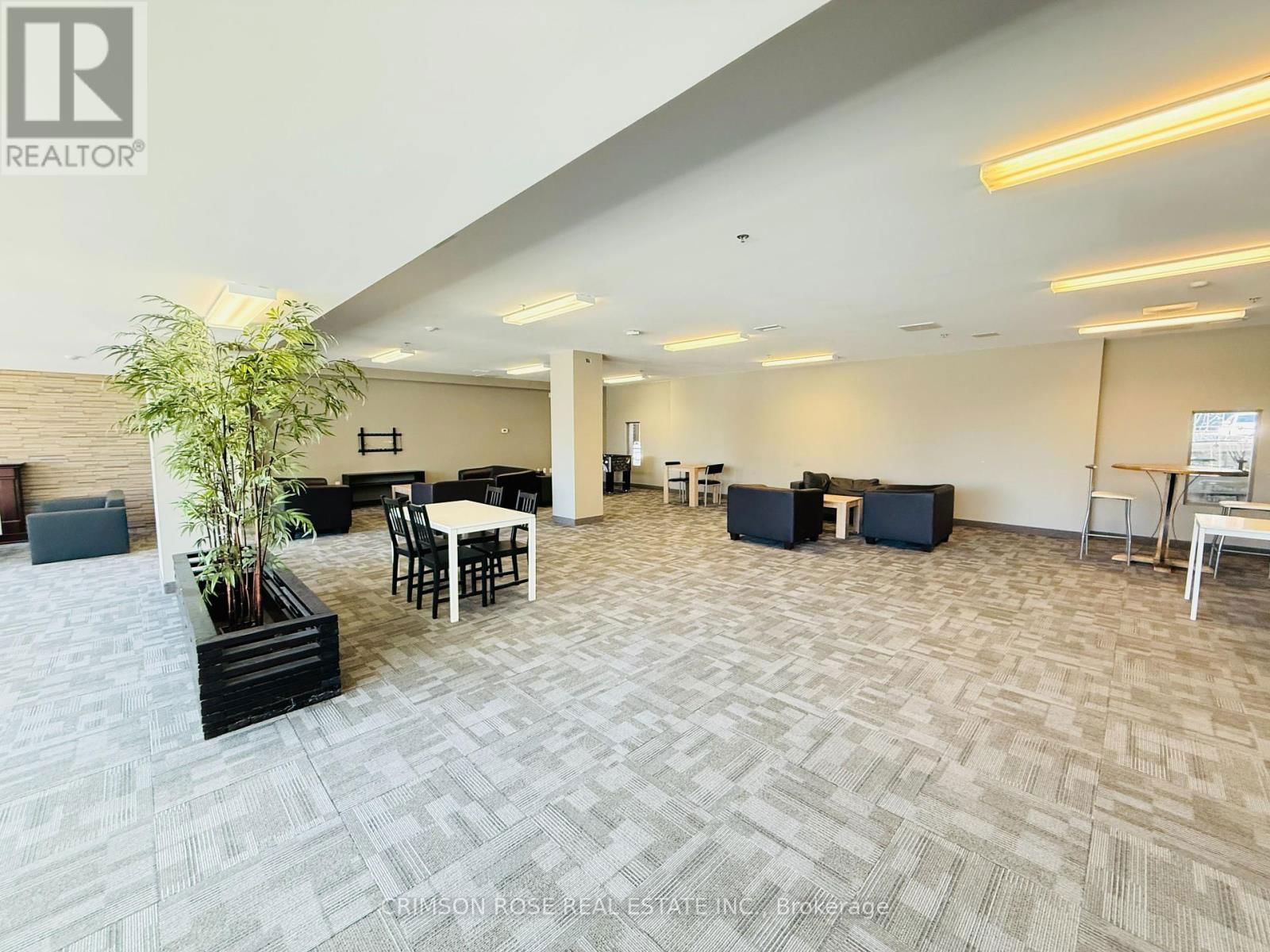 108 - 251 HEMLOCK STREET Image 32