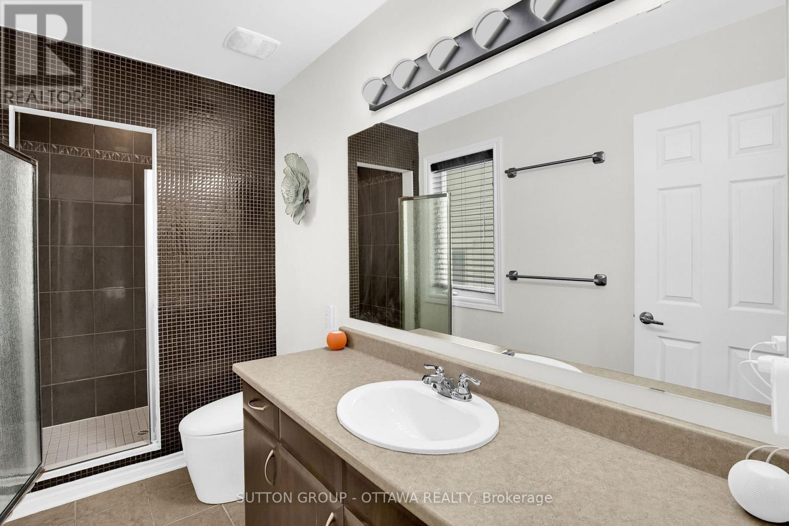 3123 BURRITTS RAPIDS PLACE Image 18
