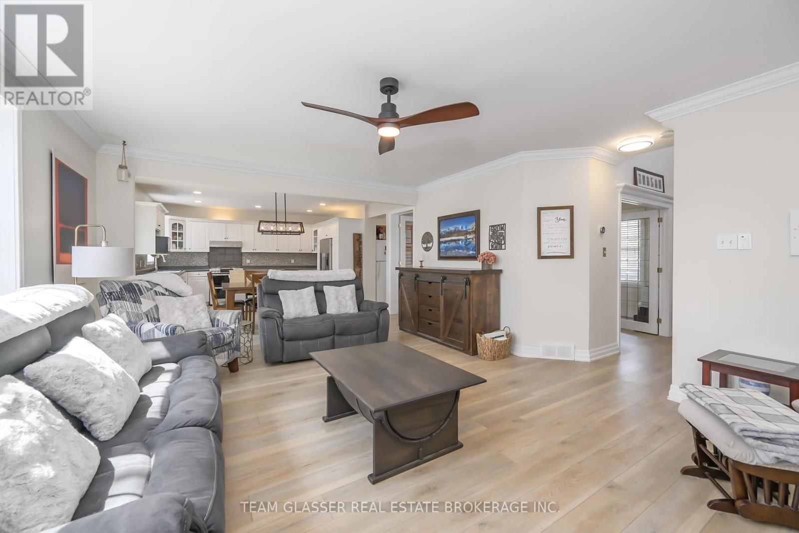 51 BIRCHCREST DRIVE Image 11