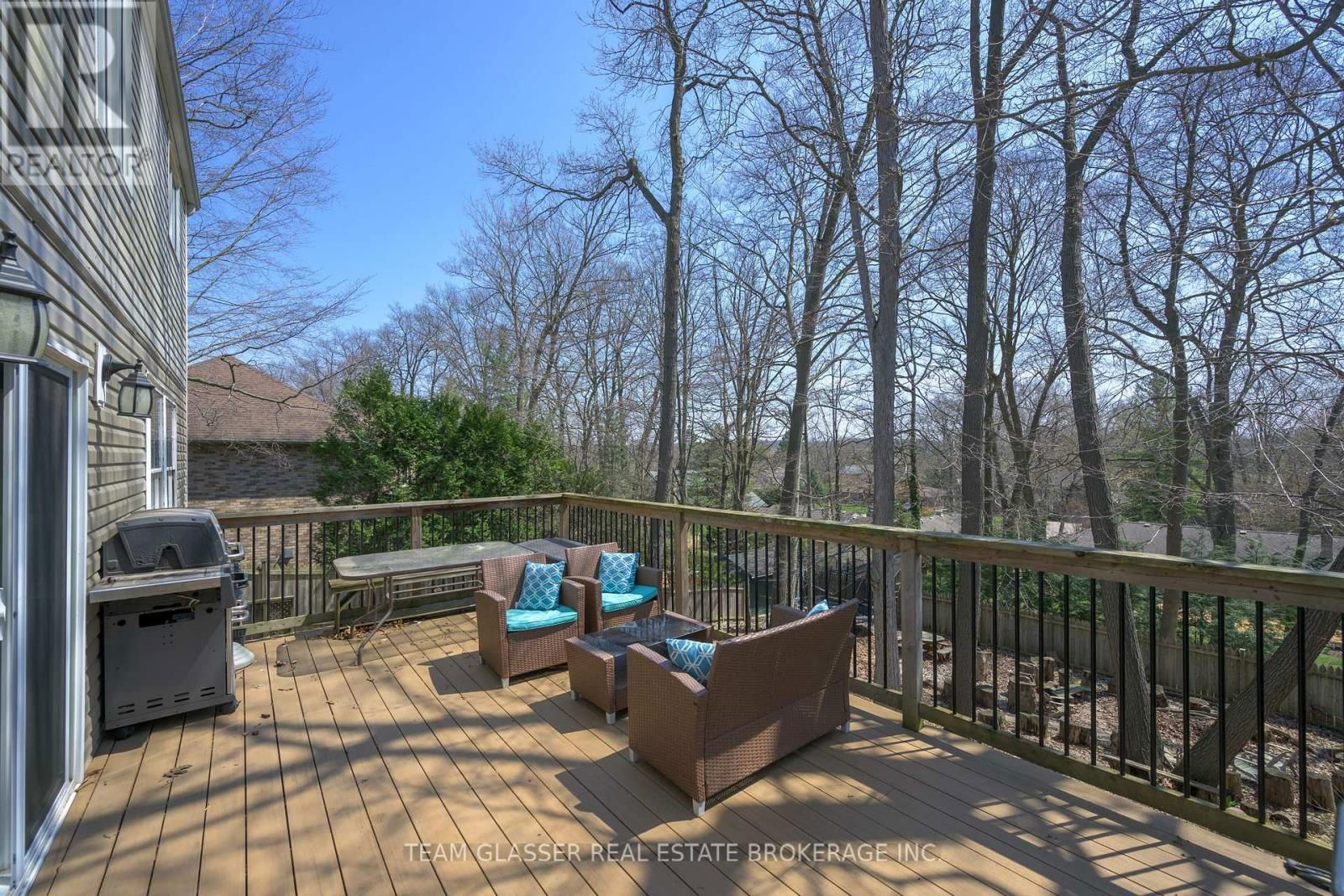 51 BIRCHCREST DRIVE Image 16