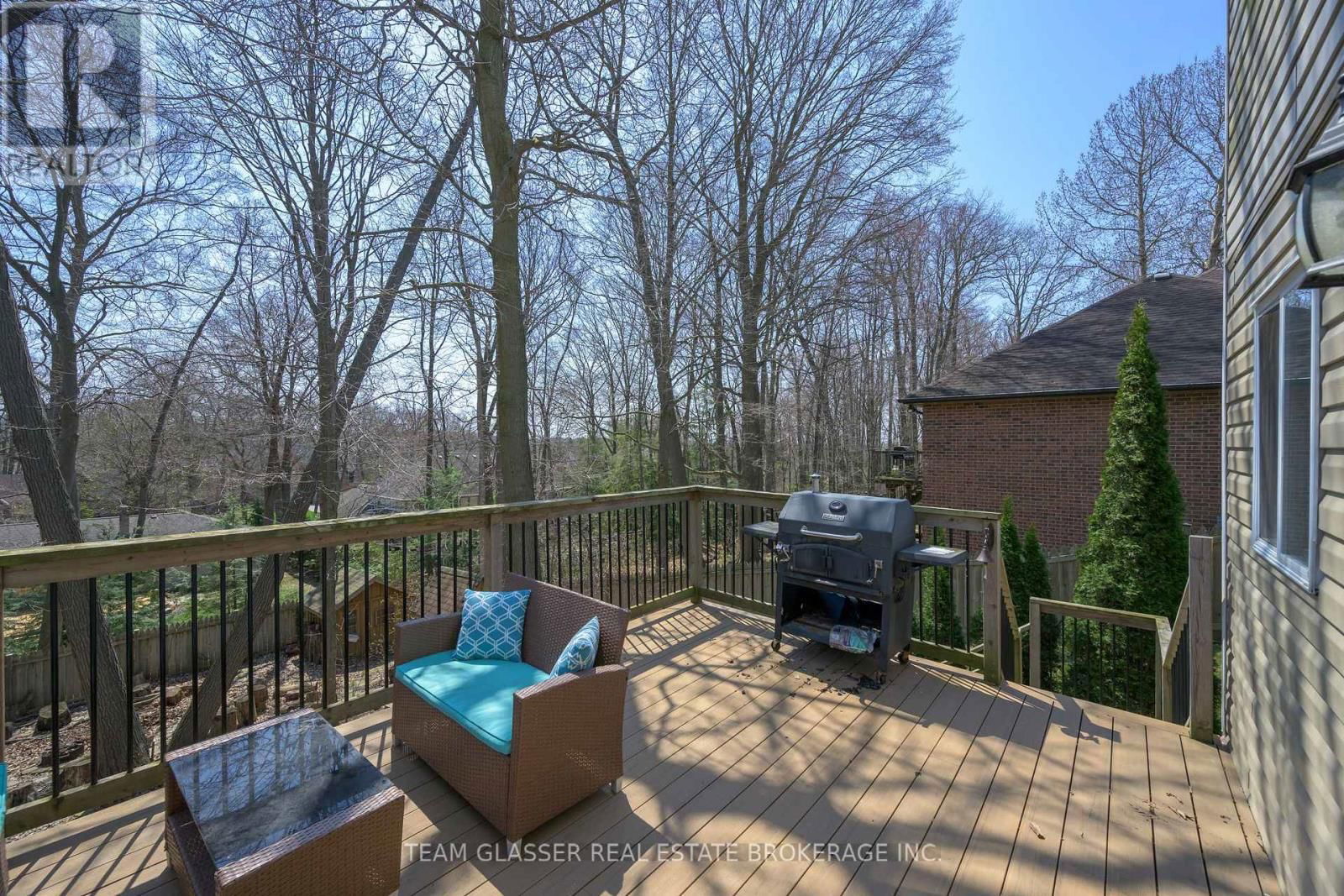 51 BIRCHCREST DRIVE Image 18