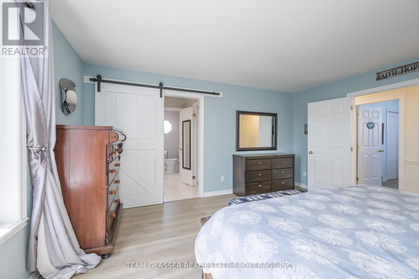 51 BIRCHCREST DRIVE Image 28