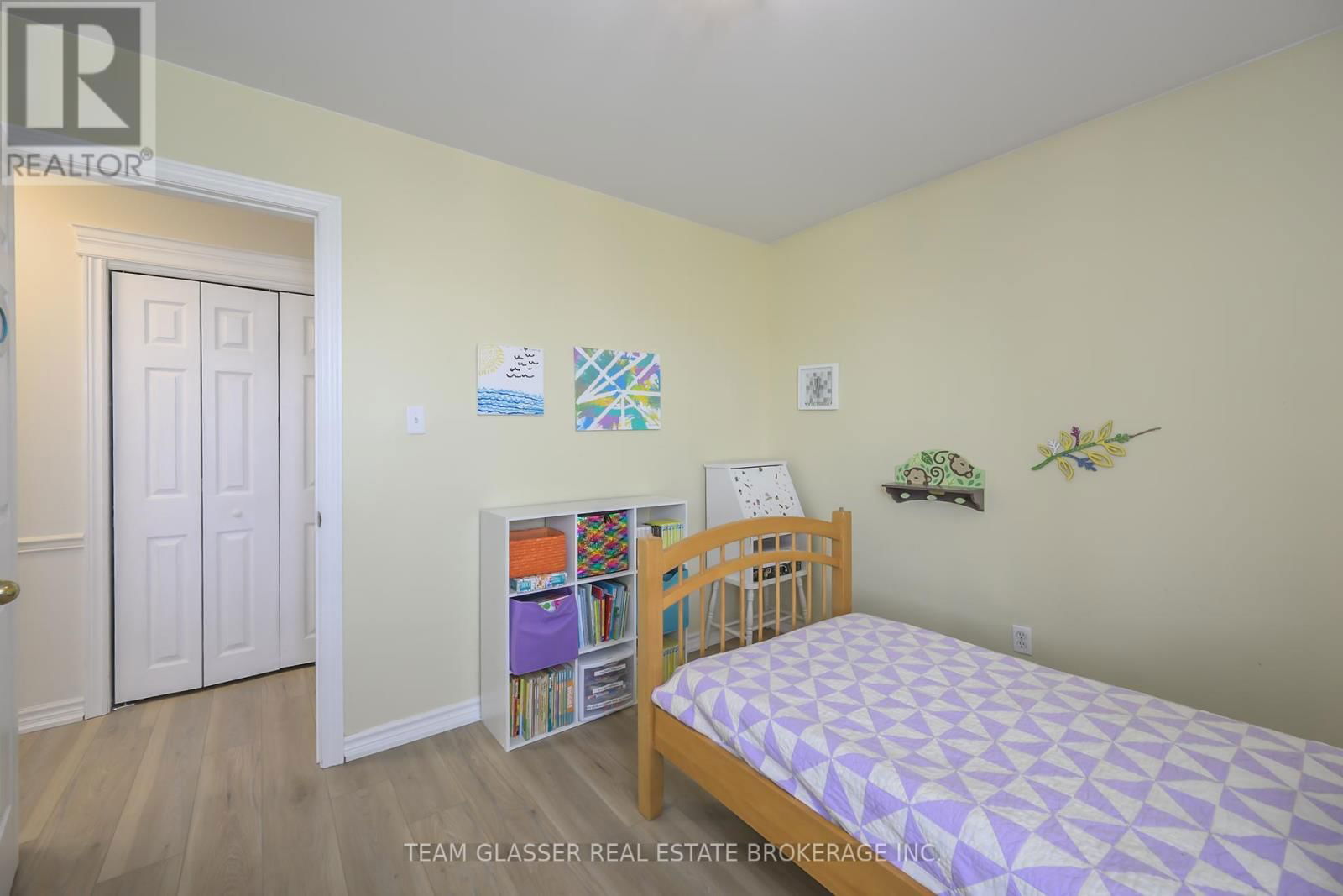 51 BIRCHCREST DRIVE Image 37