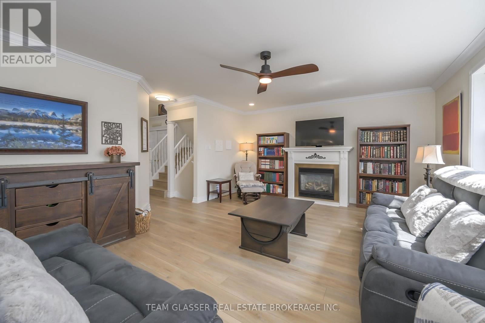 51 BIRCHCREST DRIVE Image 4