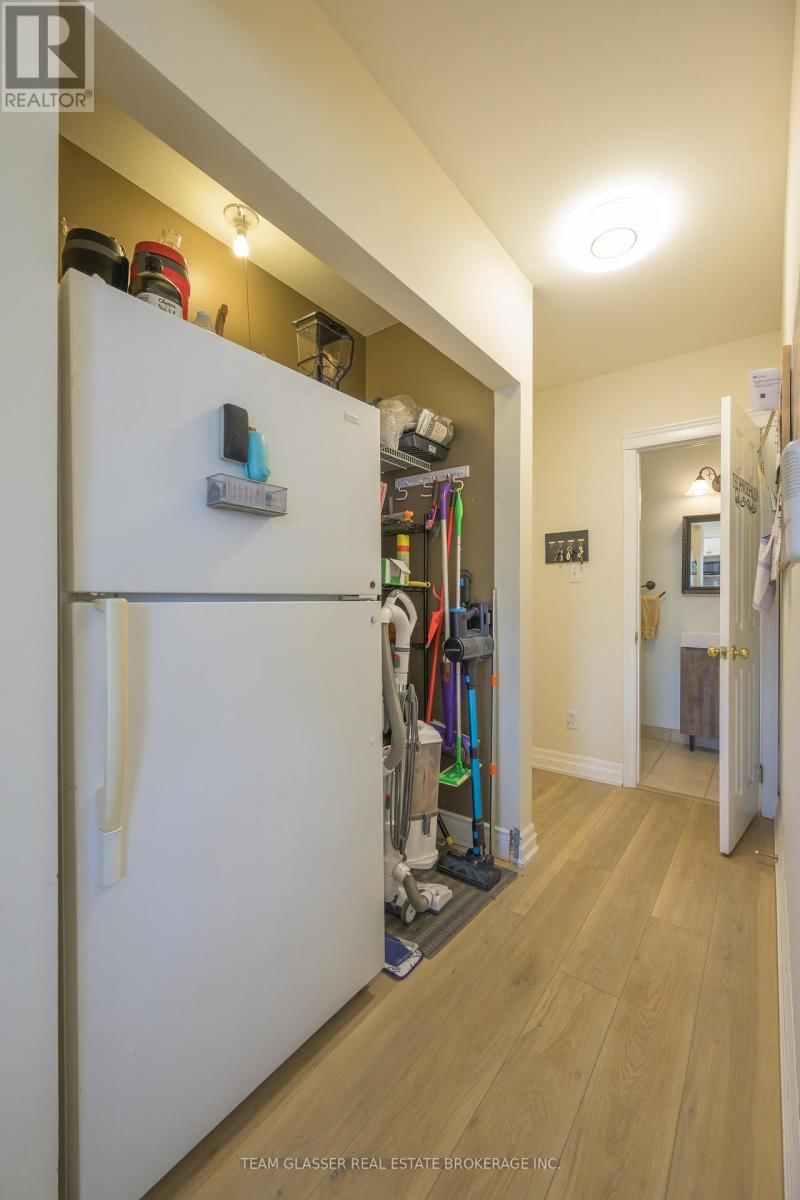 51 BIRCHCREST DRIVE Image 46
