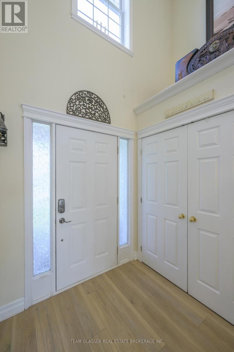 51 BIRCHCREST DRIVE Image 7