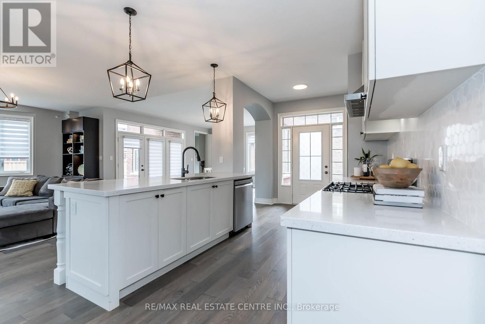 5 SKELTON STREET Image 16
