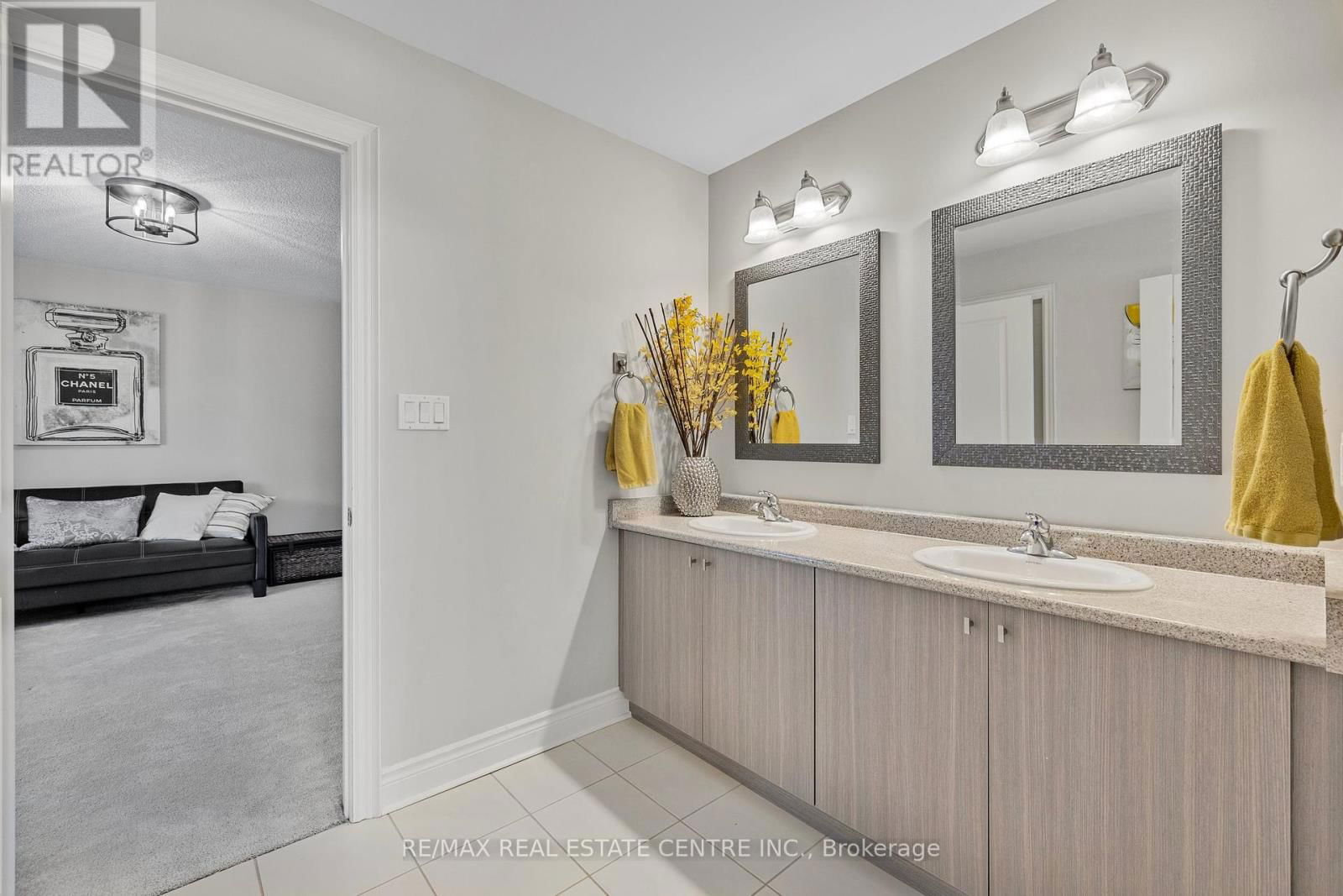 5 SKELTON STREET Image 31