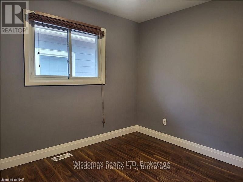 22 WILLOWDALE AVENUE Image 10