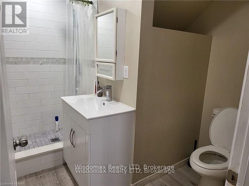 22 WILLOWDALE AVENUE Image 16