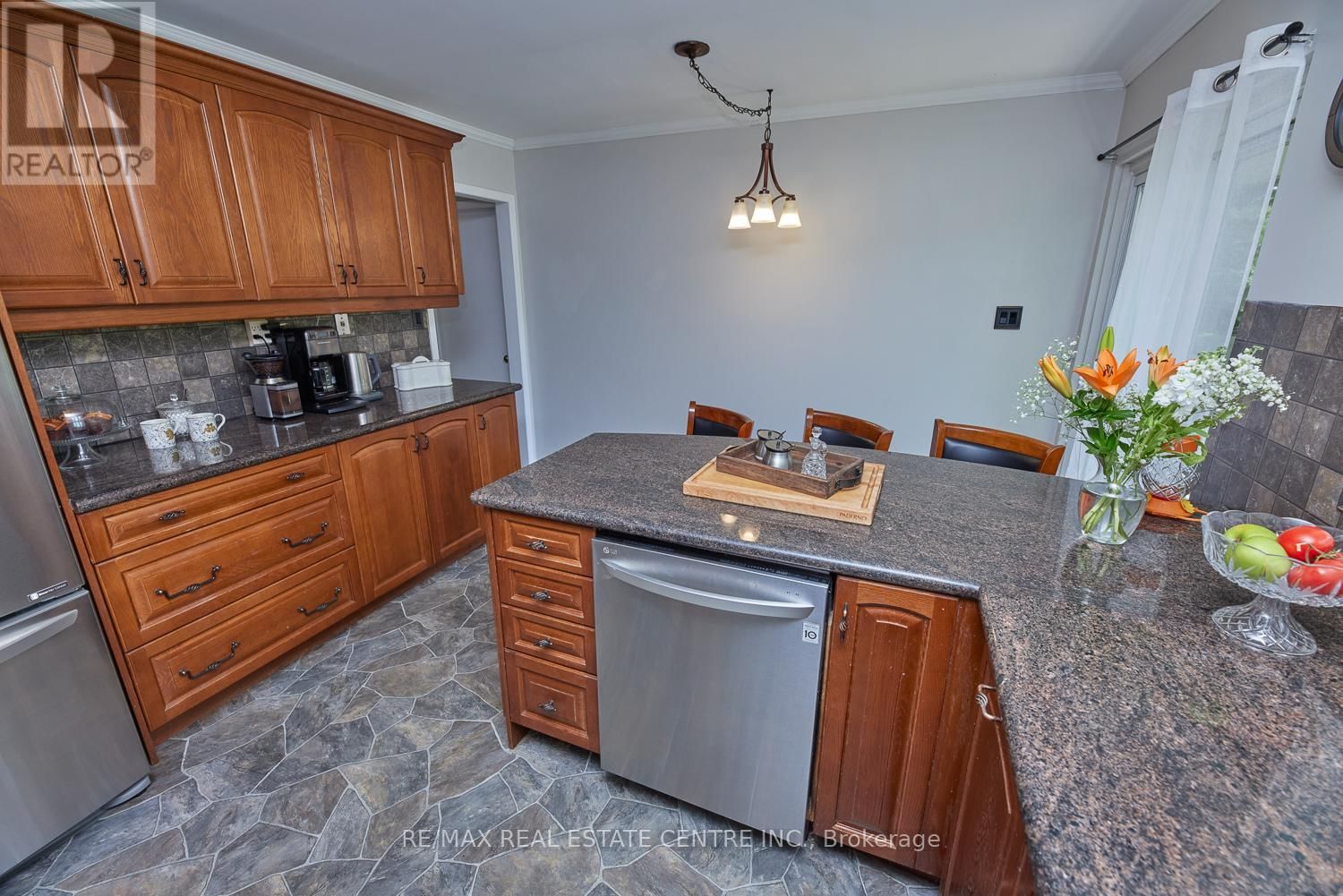 7 MCCUTCHEON ROAD Image 25