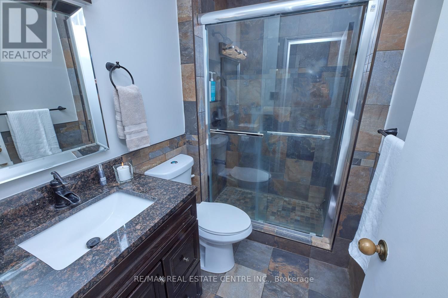 7 MCCUTCHEON ROAD Image 33
