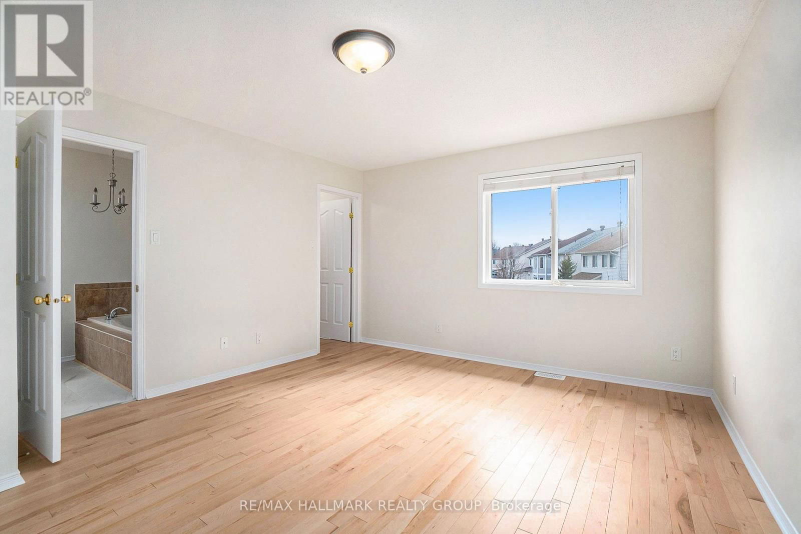 2052 BREEZEWOOD STREET Image 19