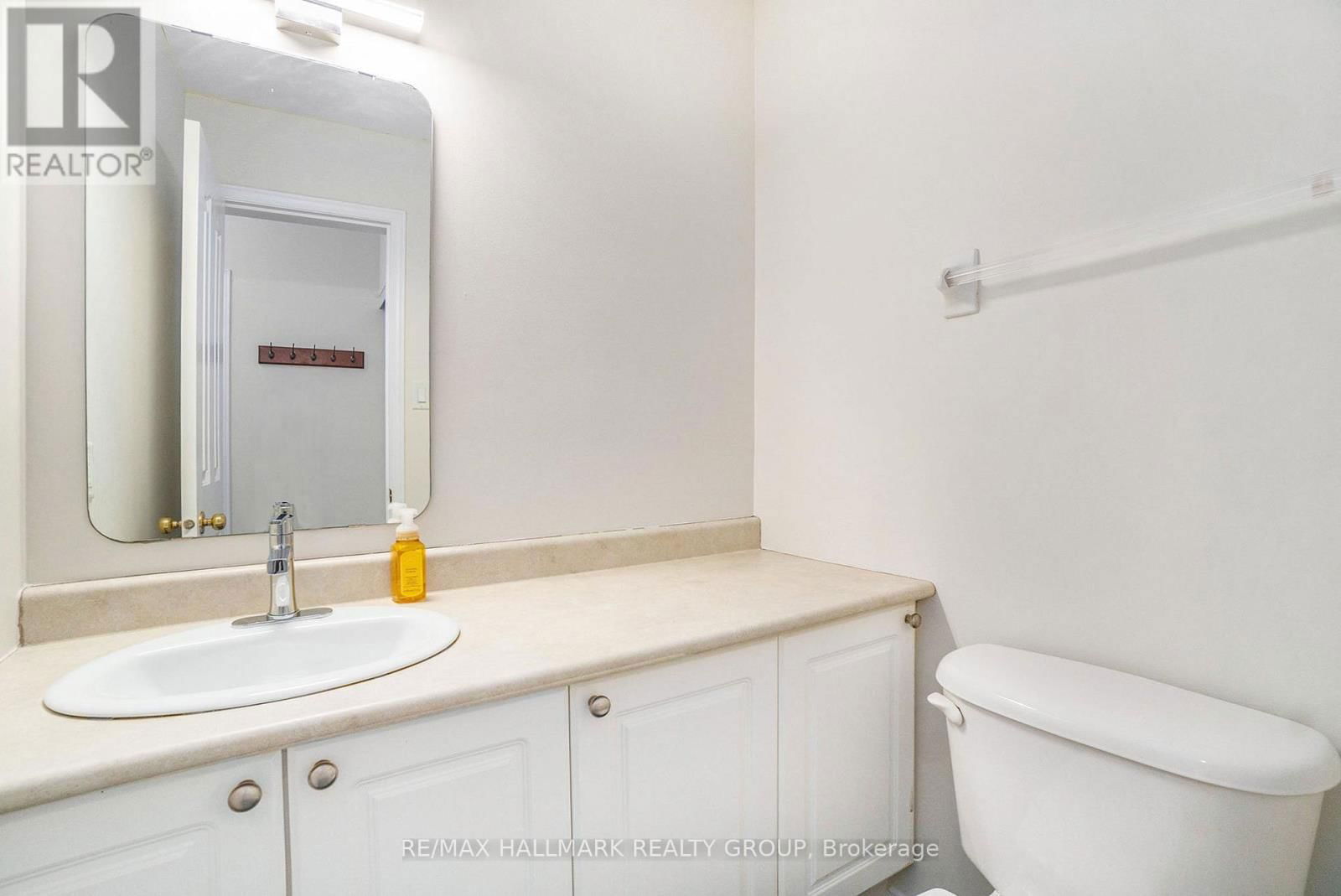 2052 BREEZEWOOD STREET Image 3