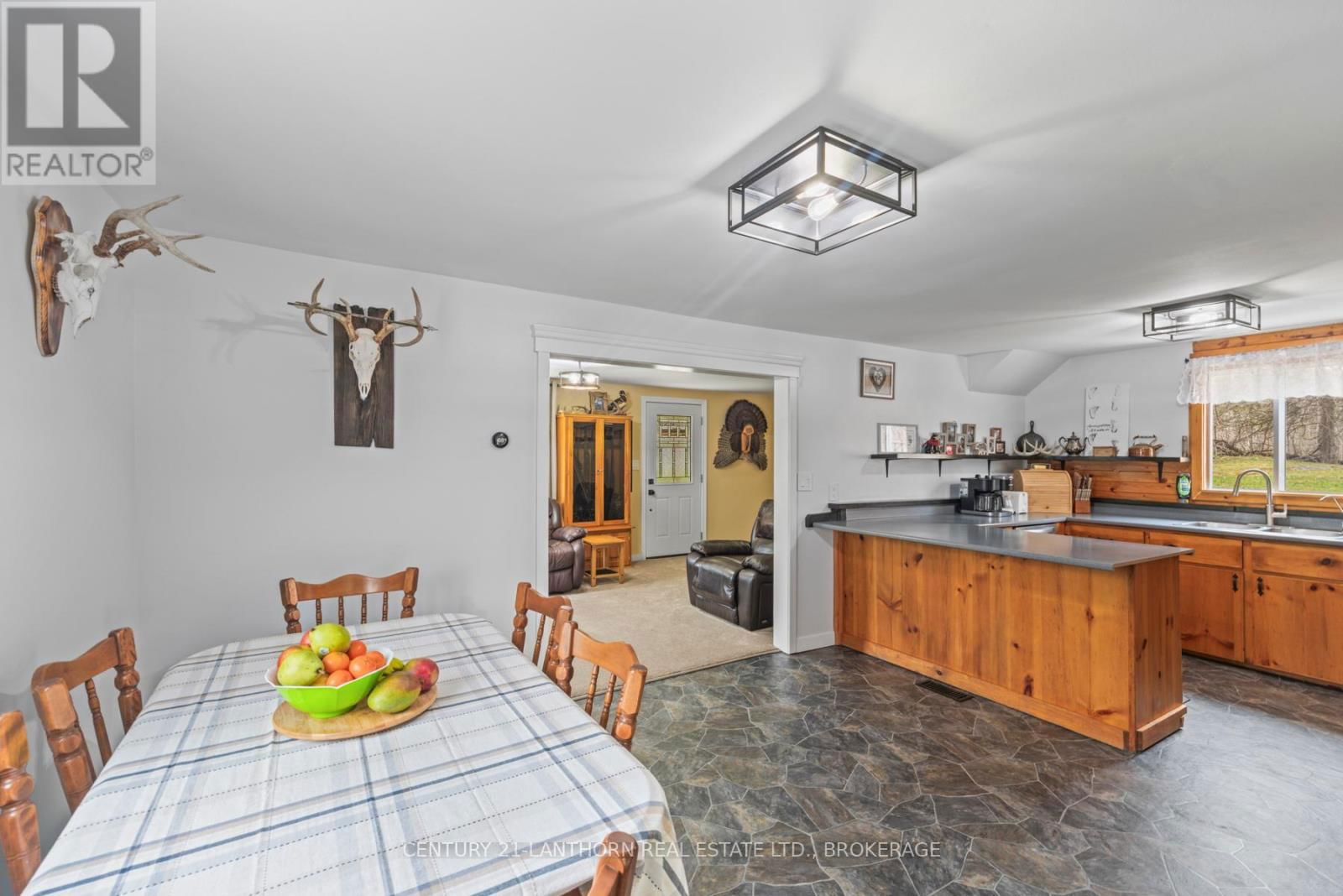 7993 PERTH ROAD Image 35