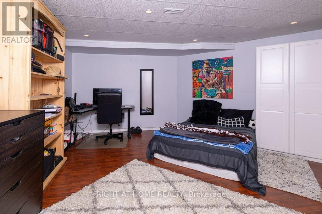 550 QUEEN STREET EAST Image 34