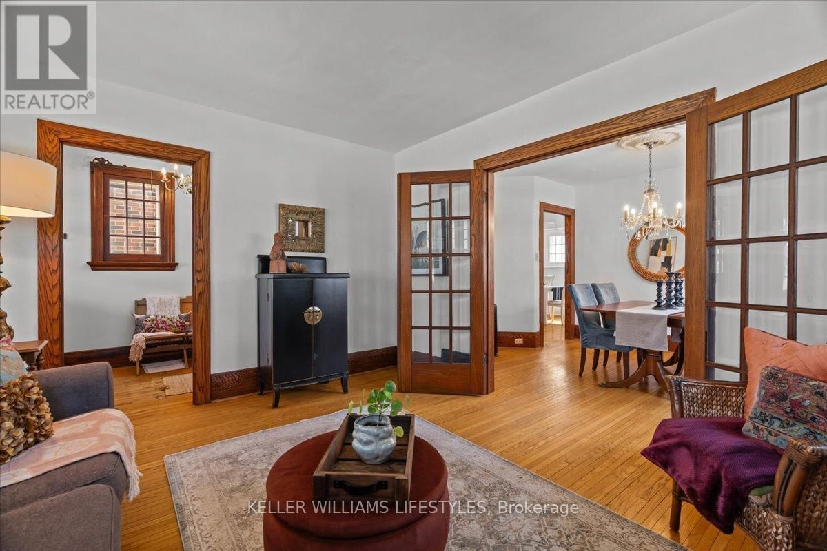 803.5 MAITLAND STREET Image 11