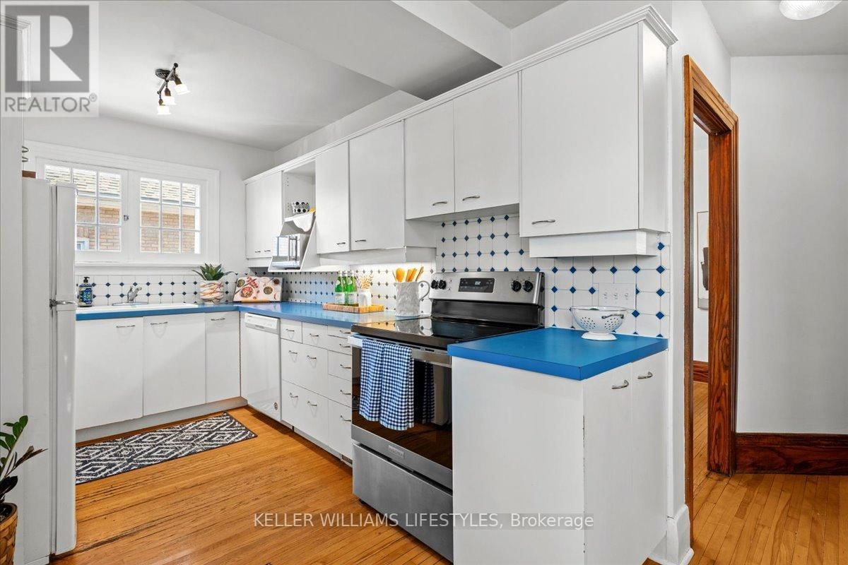803.5 MAITLAND STREET Image 15