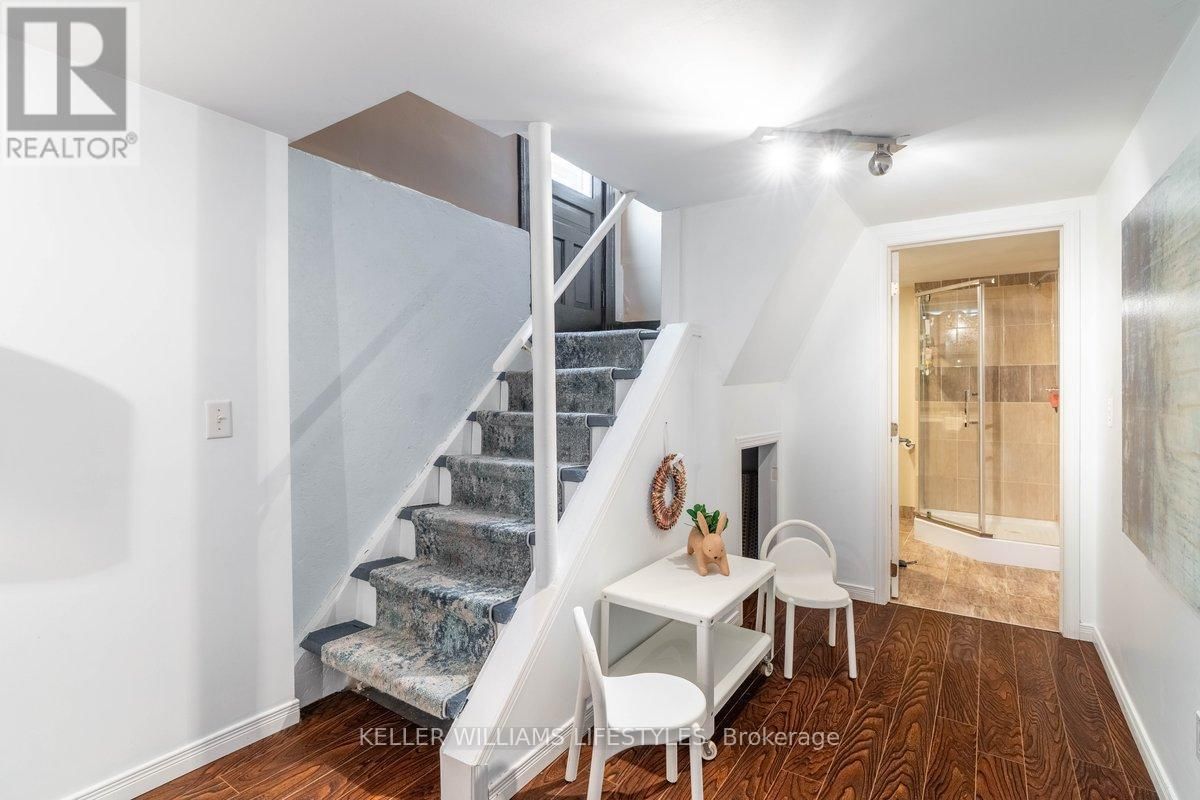 803.5 MAITLAND STREET Image 32