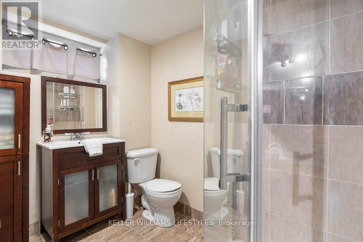 803.5 MAITLAND STREET Image 36