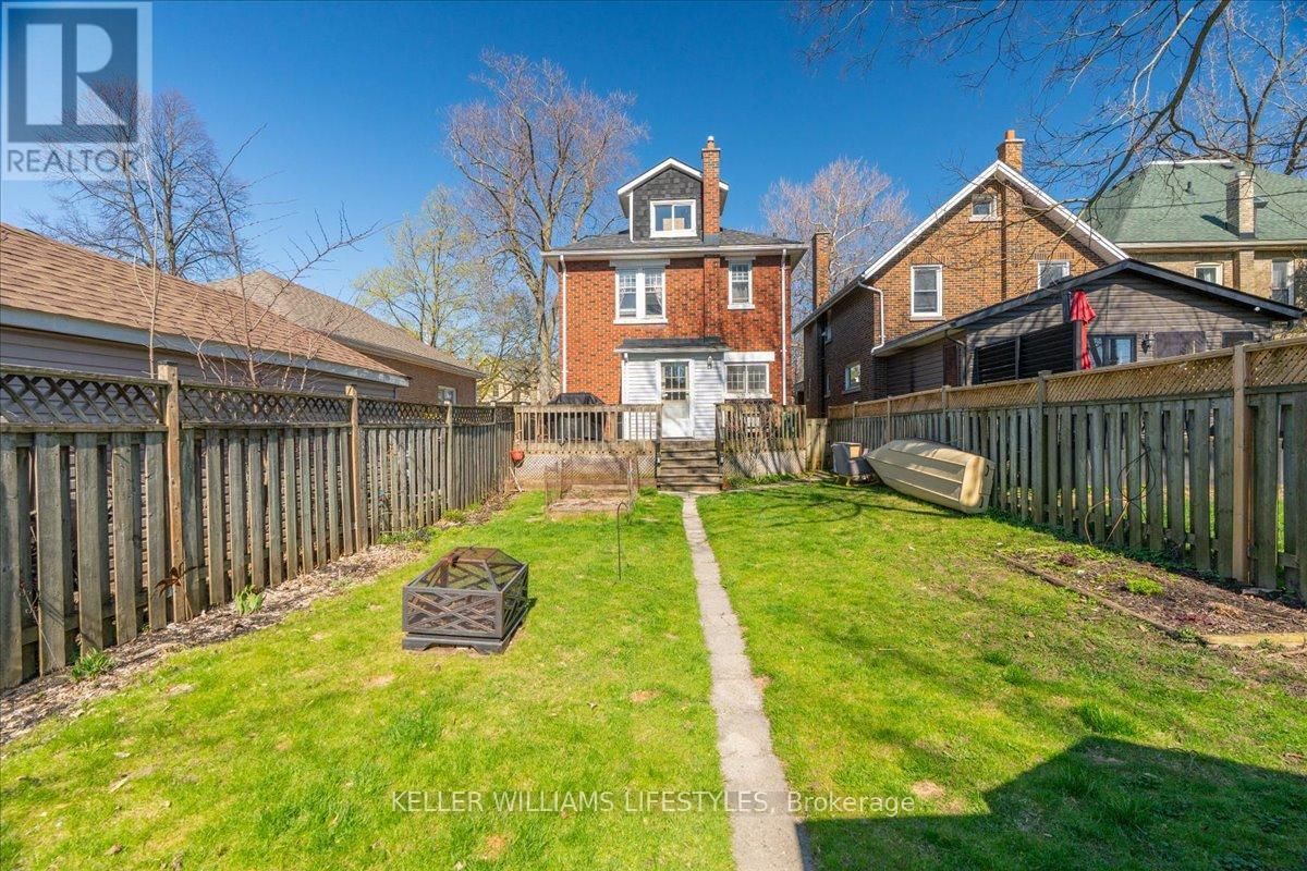 803.5 MAITLAND STREET Image 40
