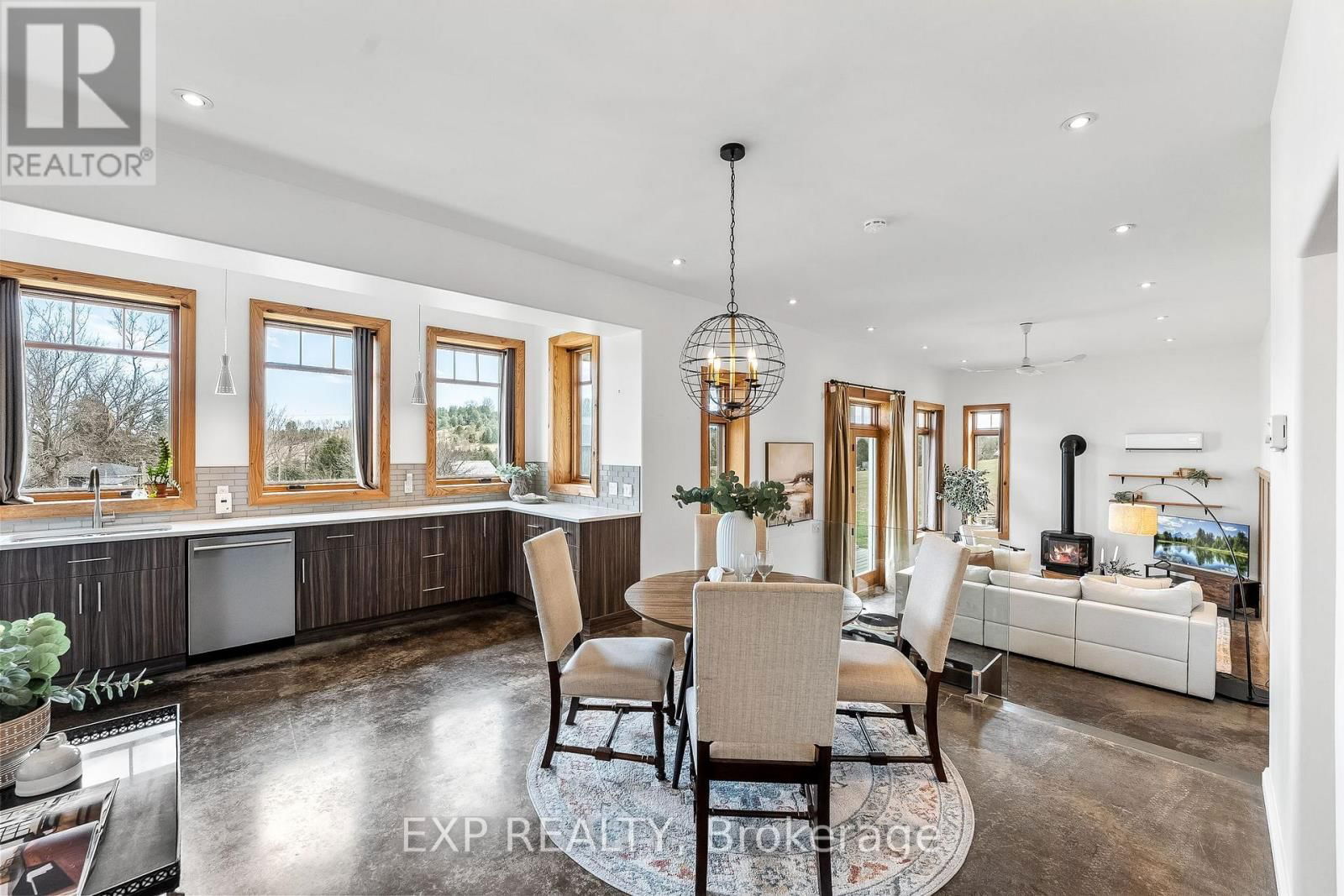 106 VICTORIA STREET Image 10