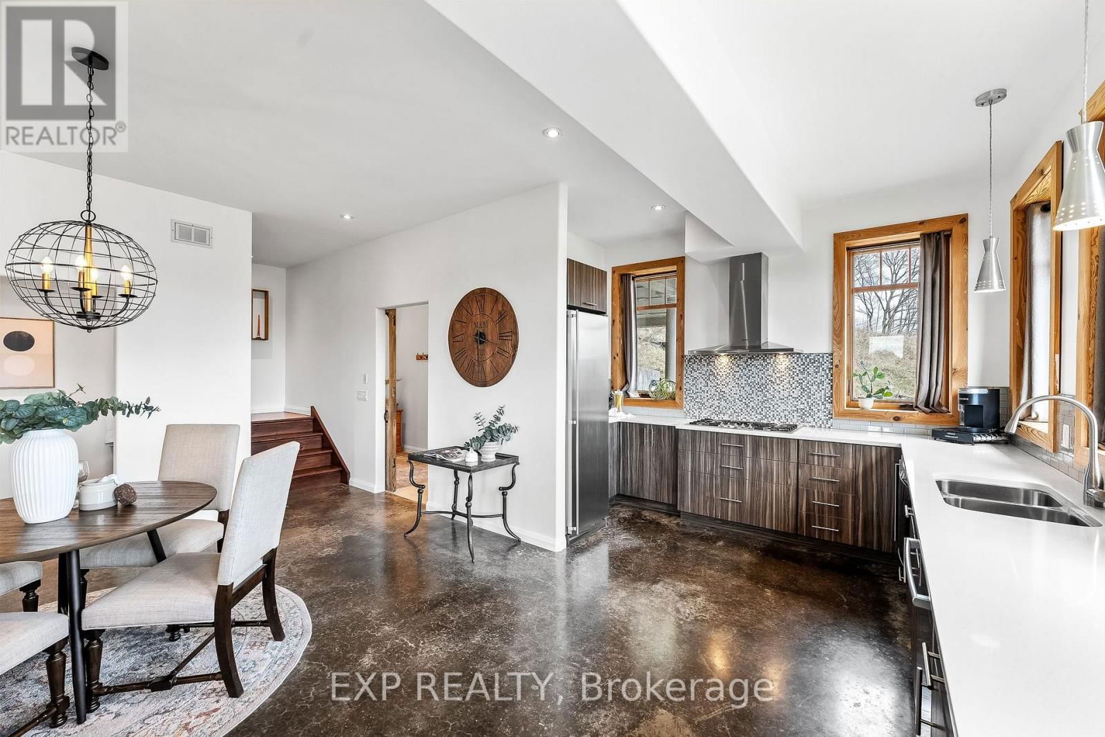 106 VICTORIA STREET Image 16