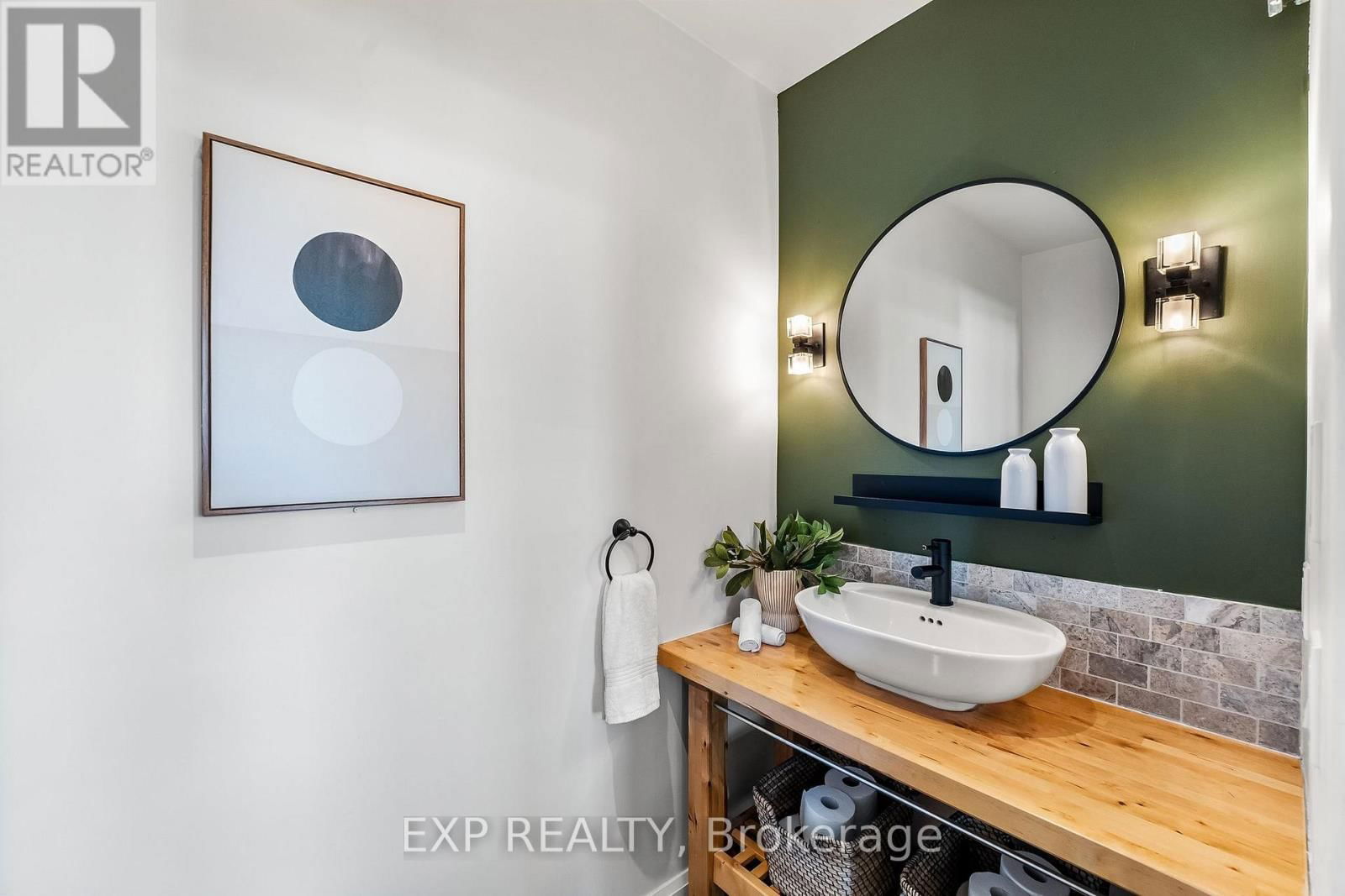106 VICTORIA STREET Image 23