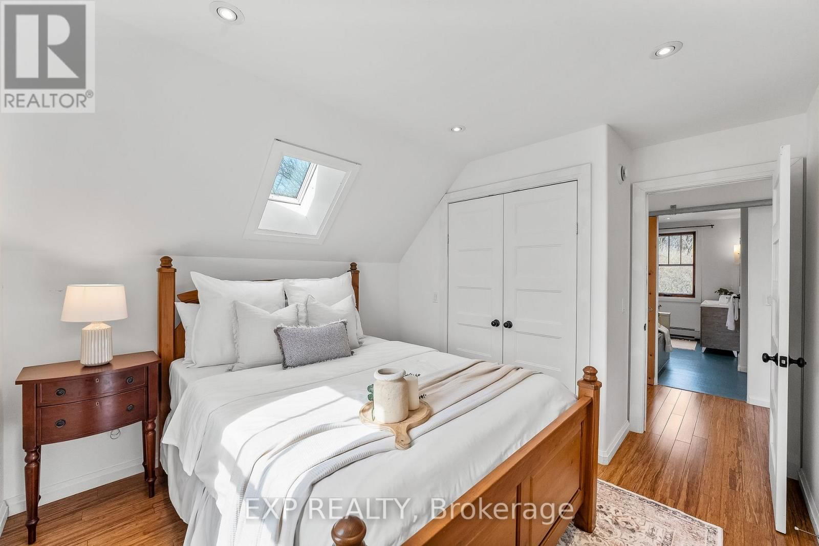 106 VICTORIA STREET Image 27