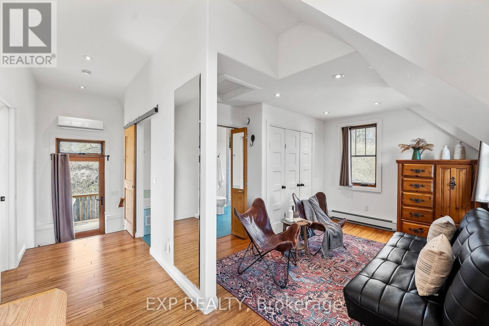 106 VICTORIA STREET Image 30