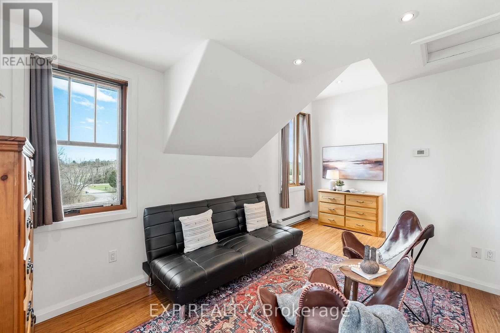 106 VICTORIA STREET Image 31