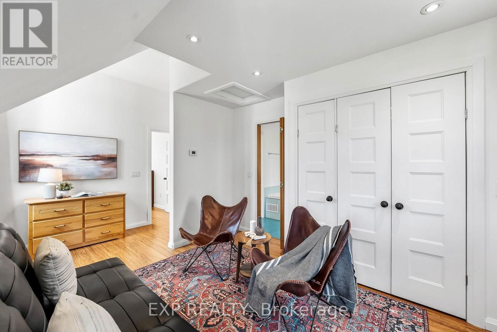 106 VICTORIA STREET Image 32