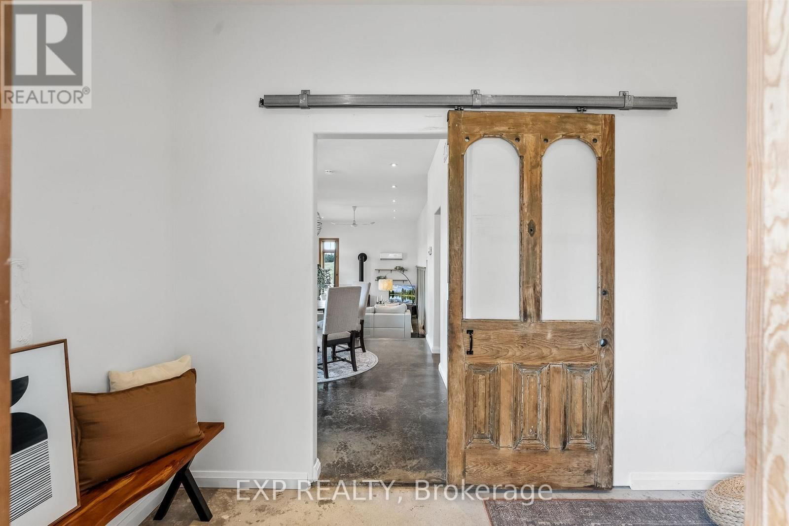 106 VICTORIA STREET Image 8