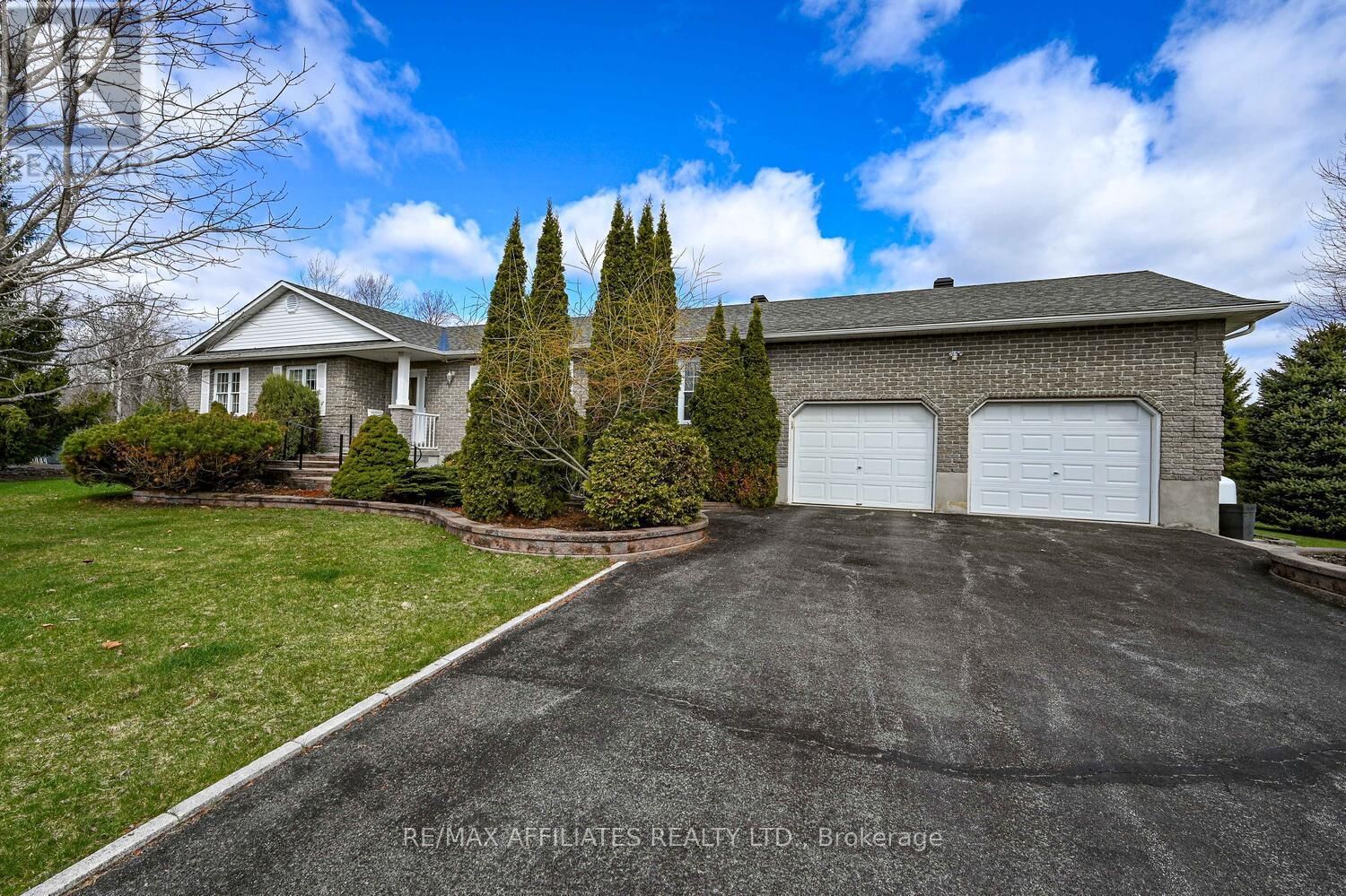 10 TUDOR CIRCLE Image 46