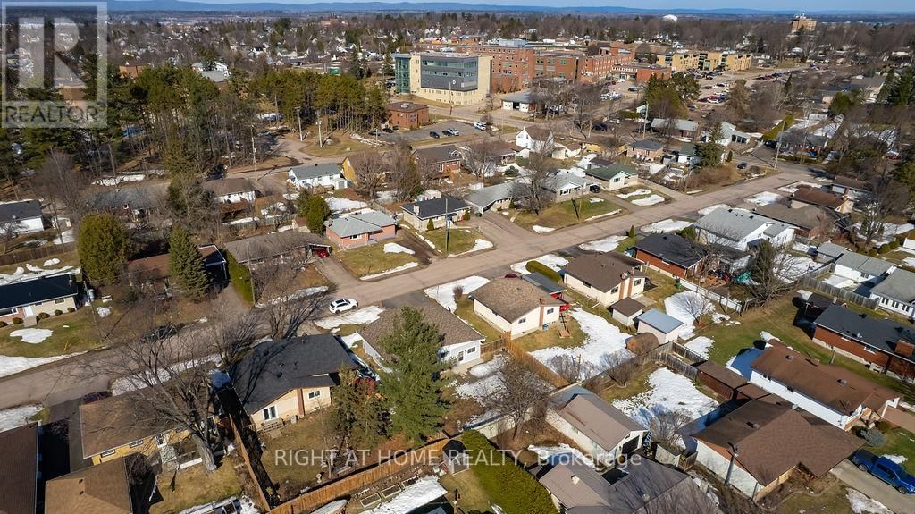 152 LAURIER AVENUE Image 12