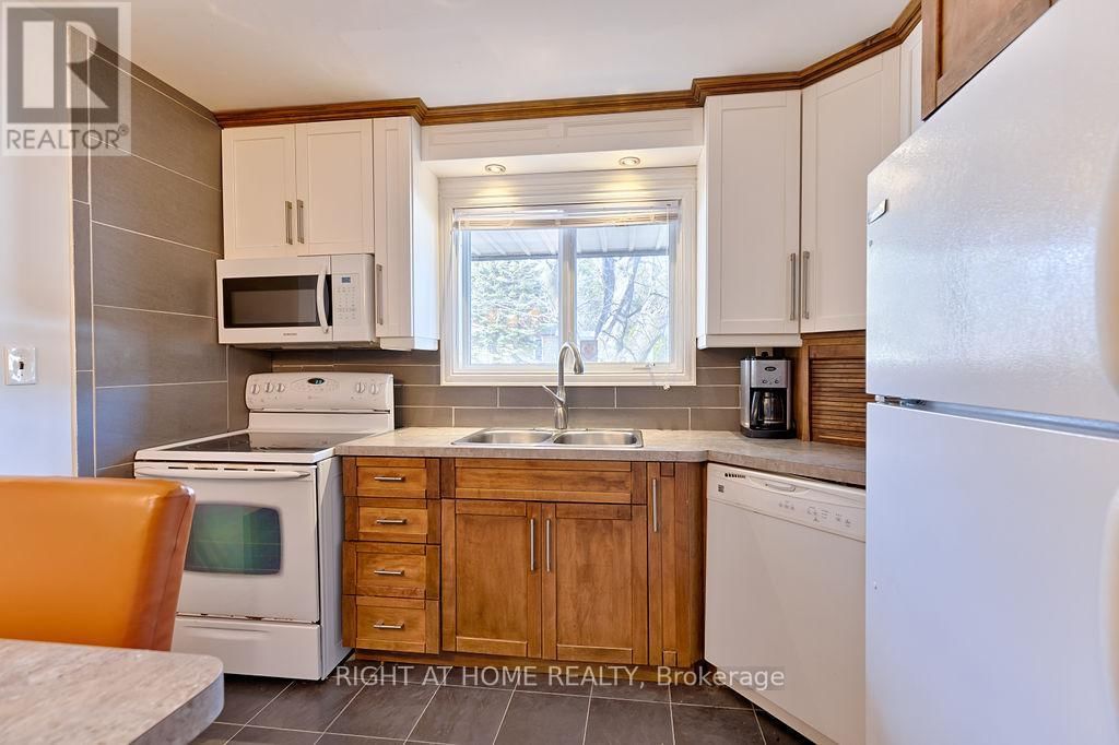 152 LAURIER AVENUE Image 17