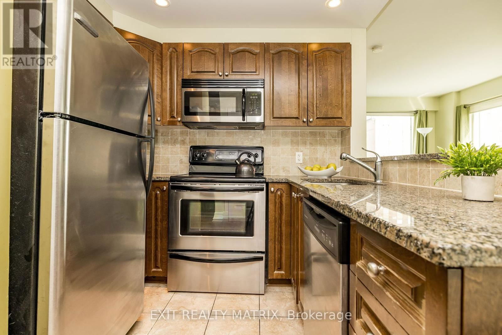 1111 - 200 BESSERER STREET Image 13