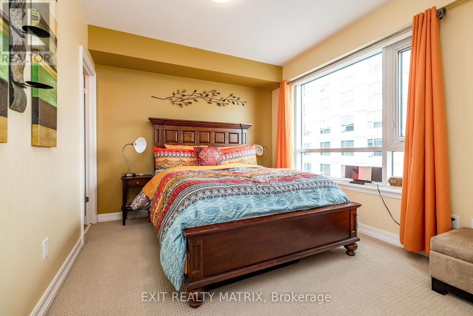 1111 - 200 BESSERER STREET Image 16