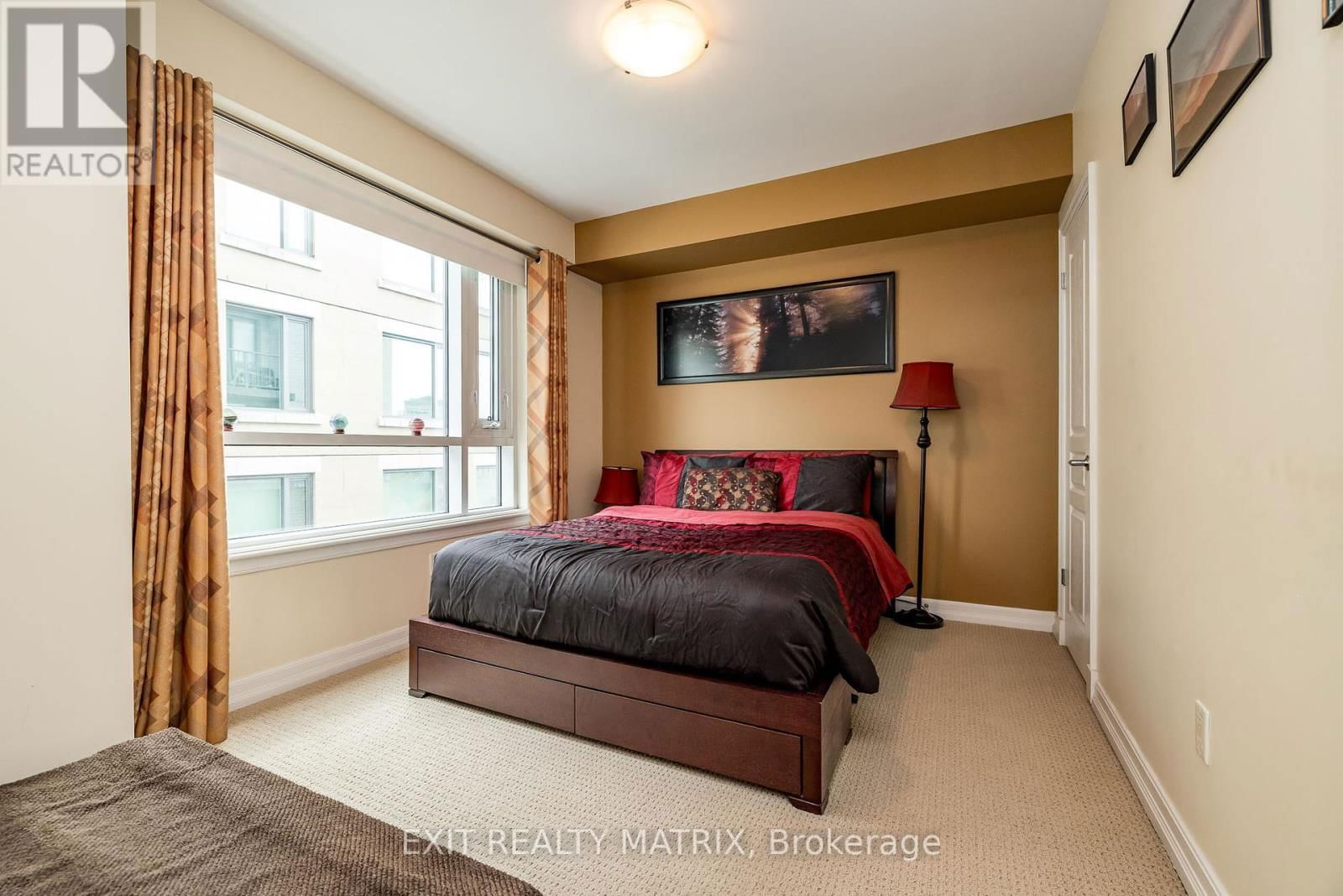 1111 - 200 BESSERER STREET Image 19