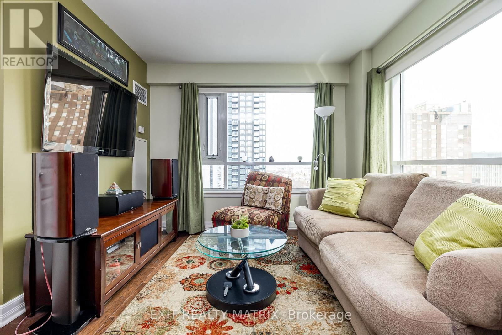 1111 - 200 BESSERER STREET Image 9