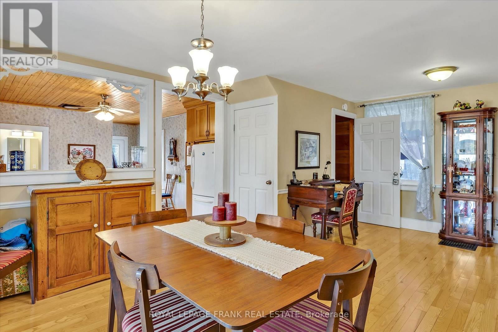 14 CARR STREET Image 13