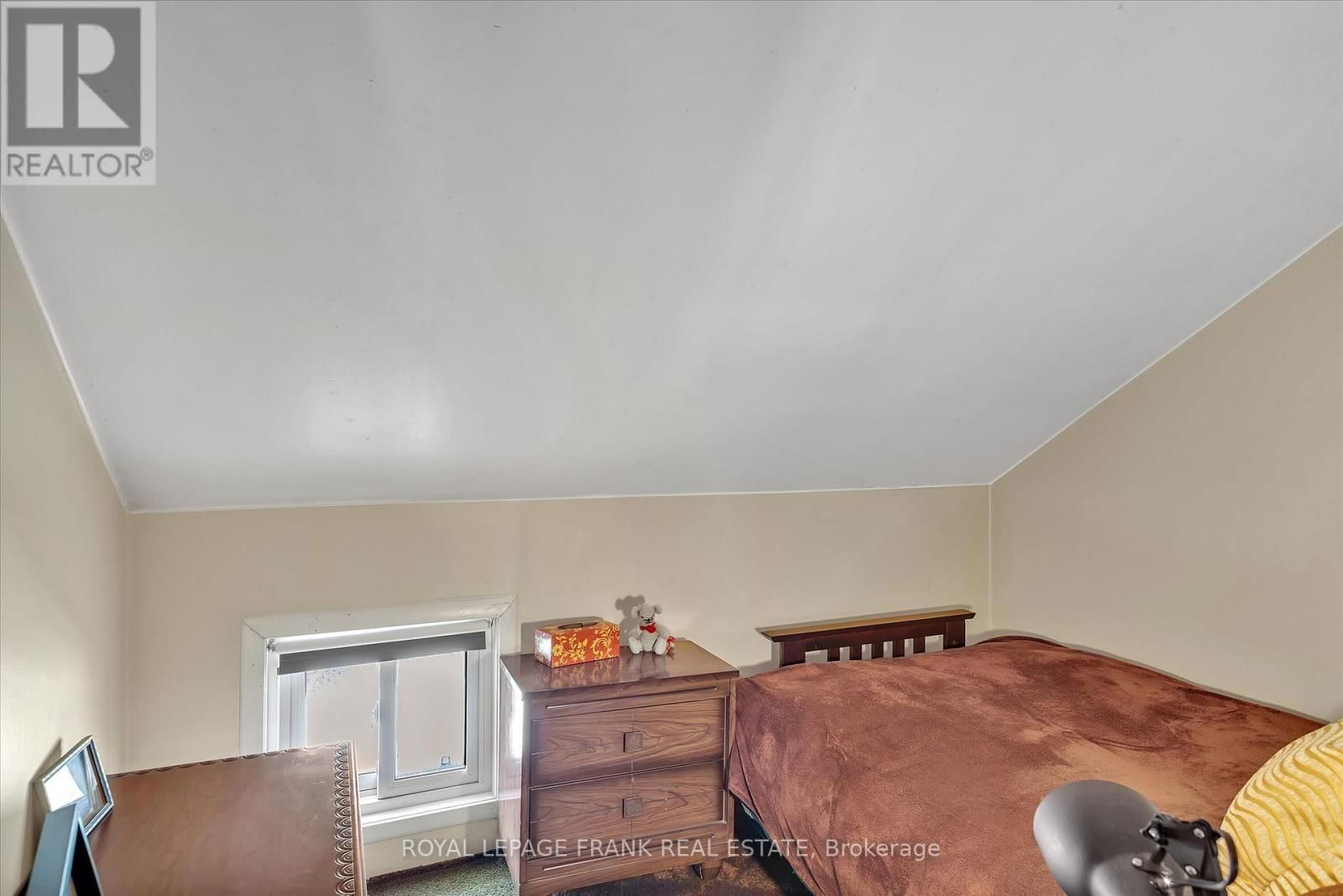 14 CARR STREET Image 26