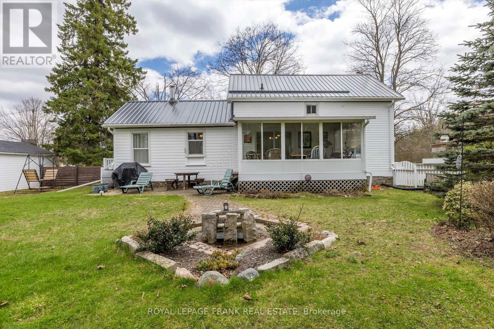 14 CARR STREET Image 41