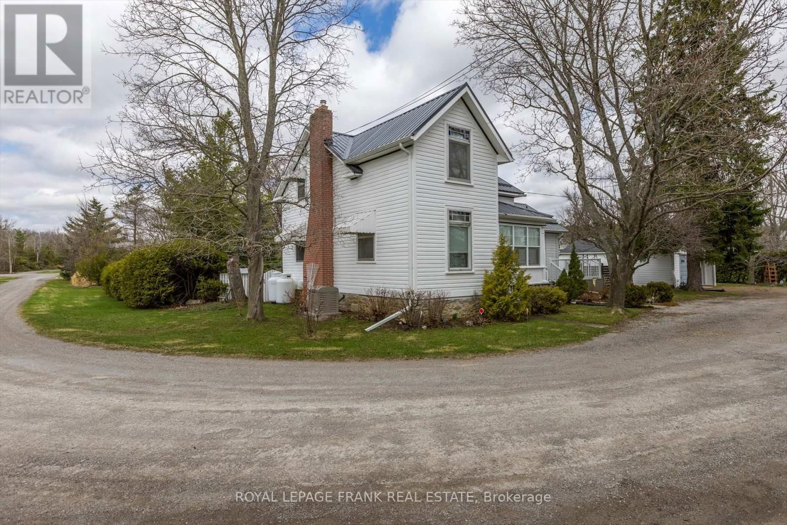14 CARR STREET Image 44