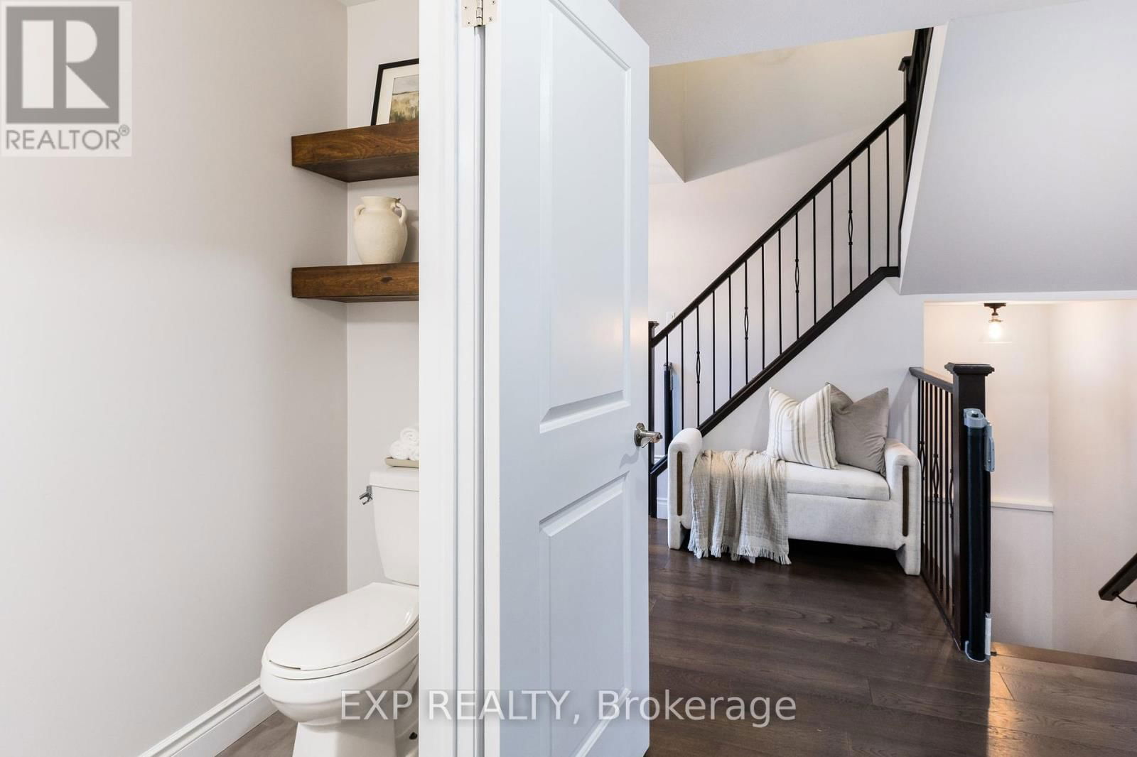 2180 YELLOWBIRCH PLACE Image 15