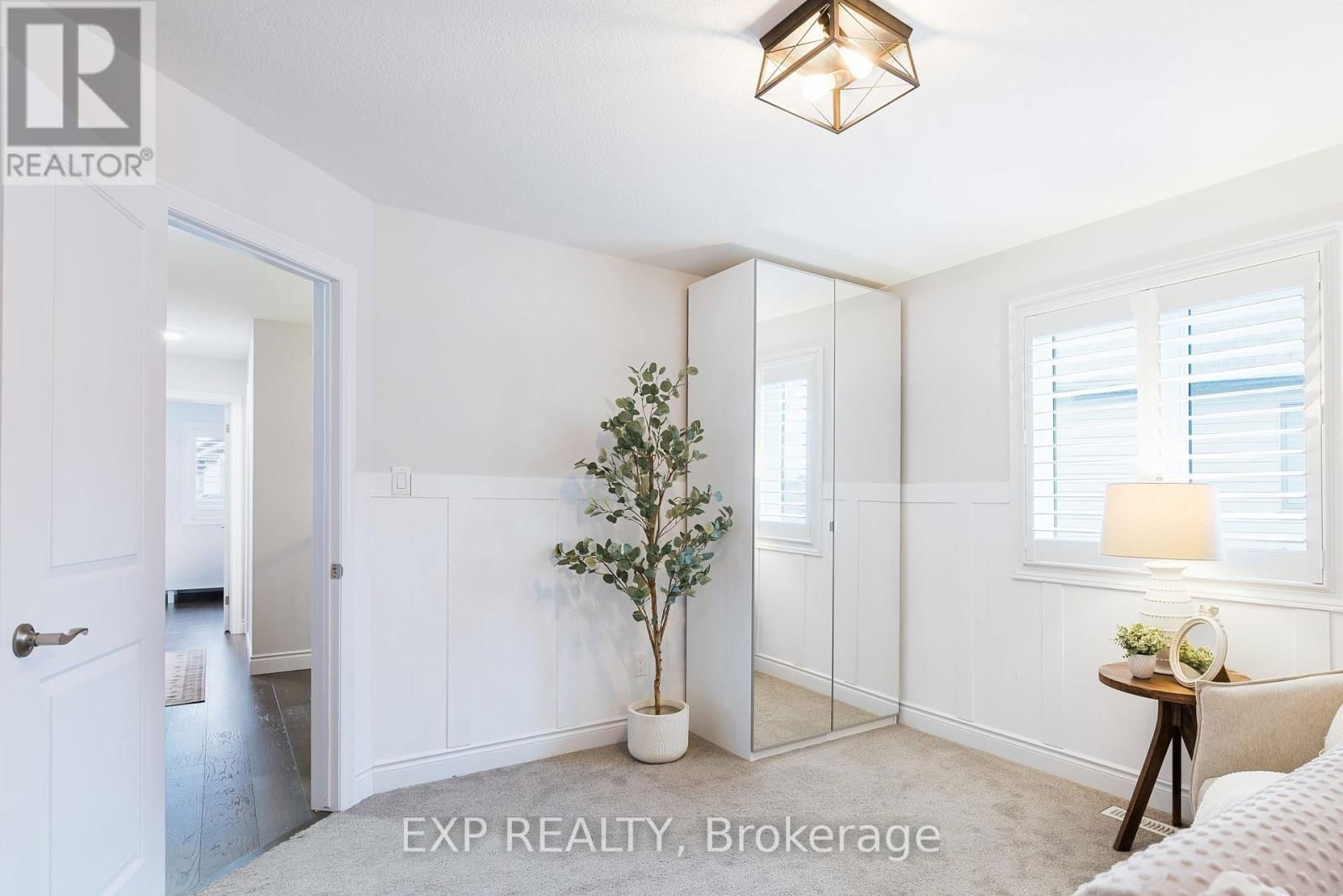 2180 YELLOWBIRCH PLACE Image 26