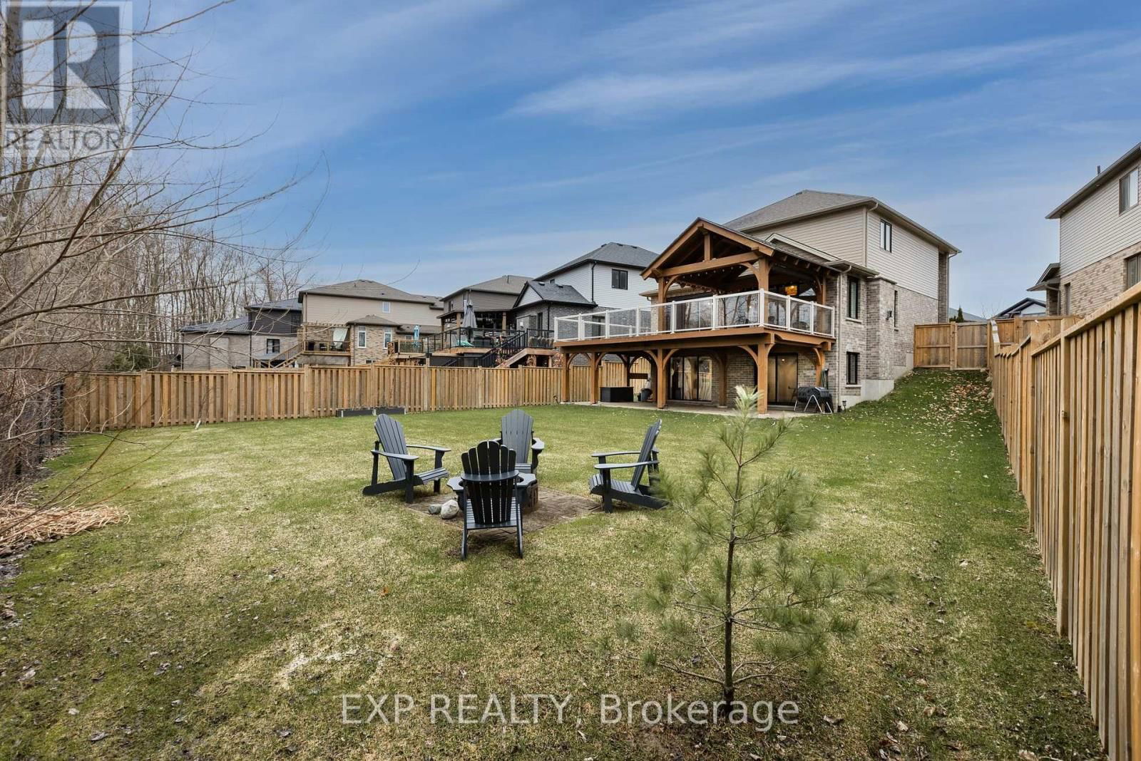 2180 YELLOWBIRCH PLACE Image 35
